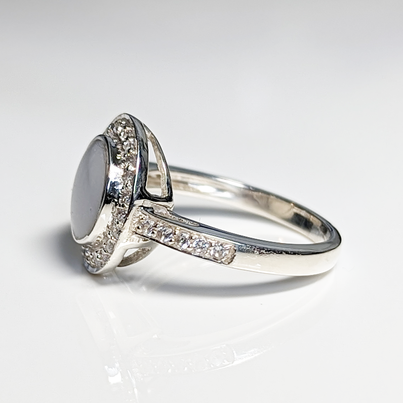 Round Halo ring - 8mm bezel