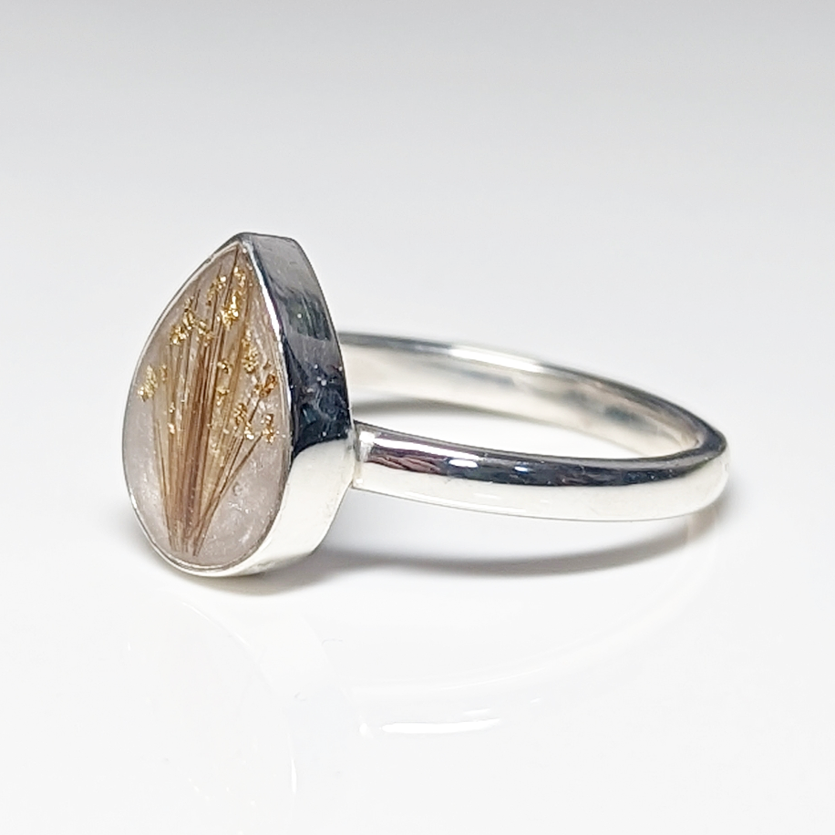Teardrop ring