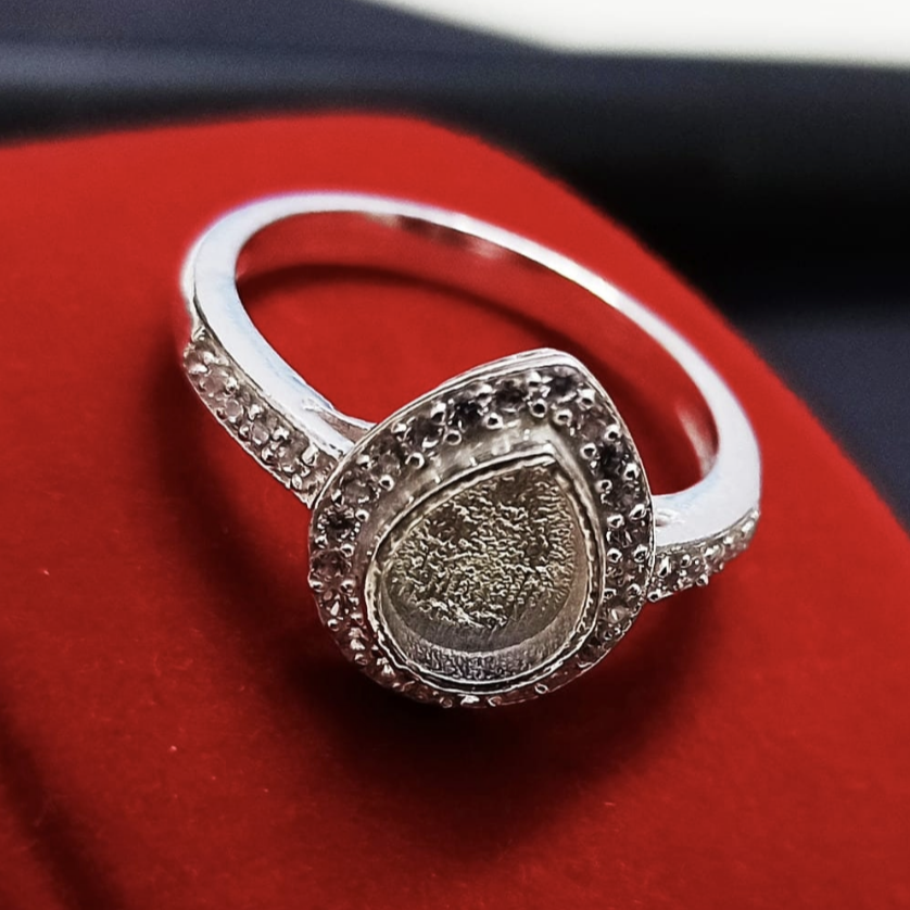 Pear shaped Halo ring