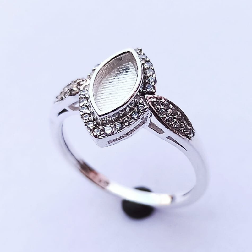 Marquise Halo ring