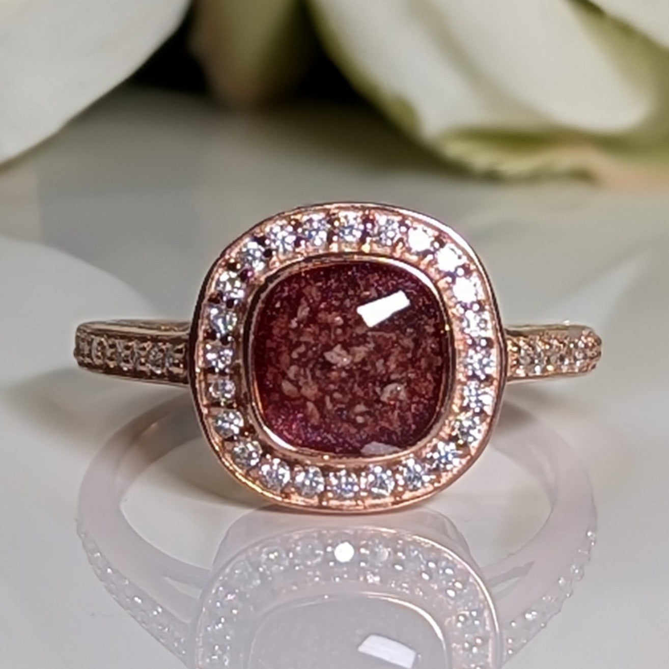 Cushion Halo ring - 7mm bezel