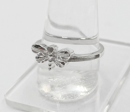 Dainty Dragonfly Ring