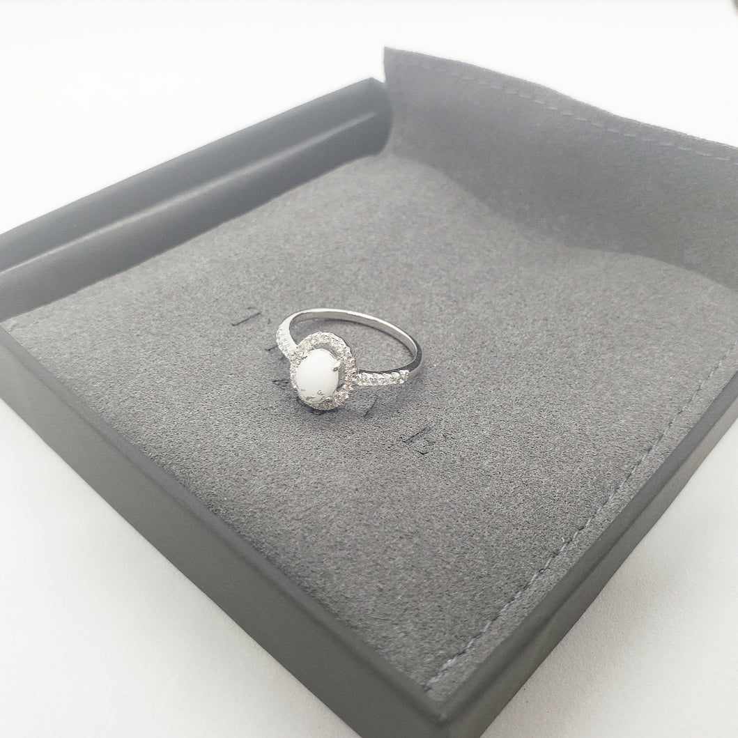Camryn Halo Oval ring