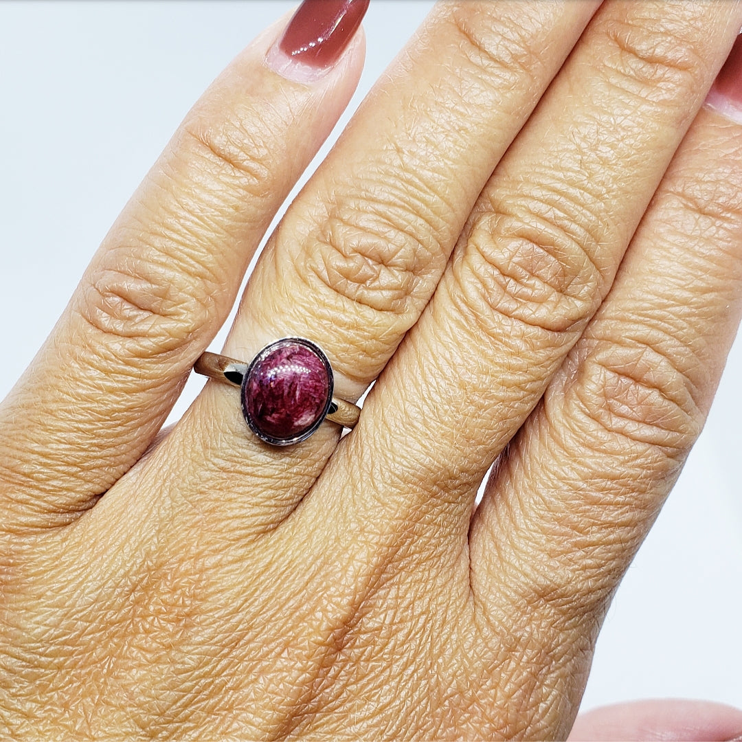 Oval Keepsake ring