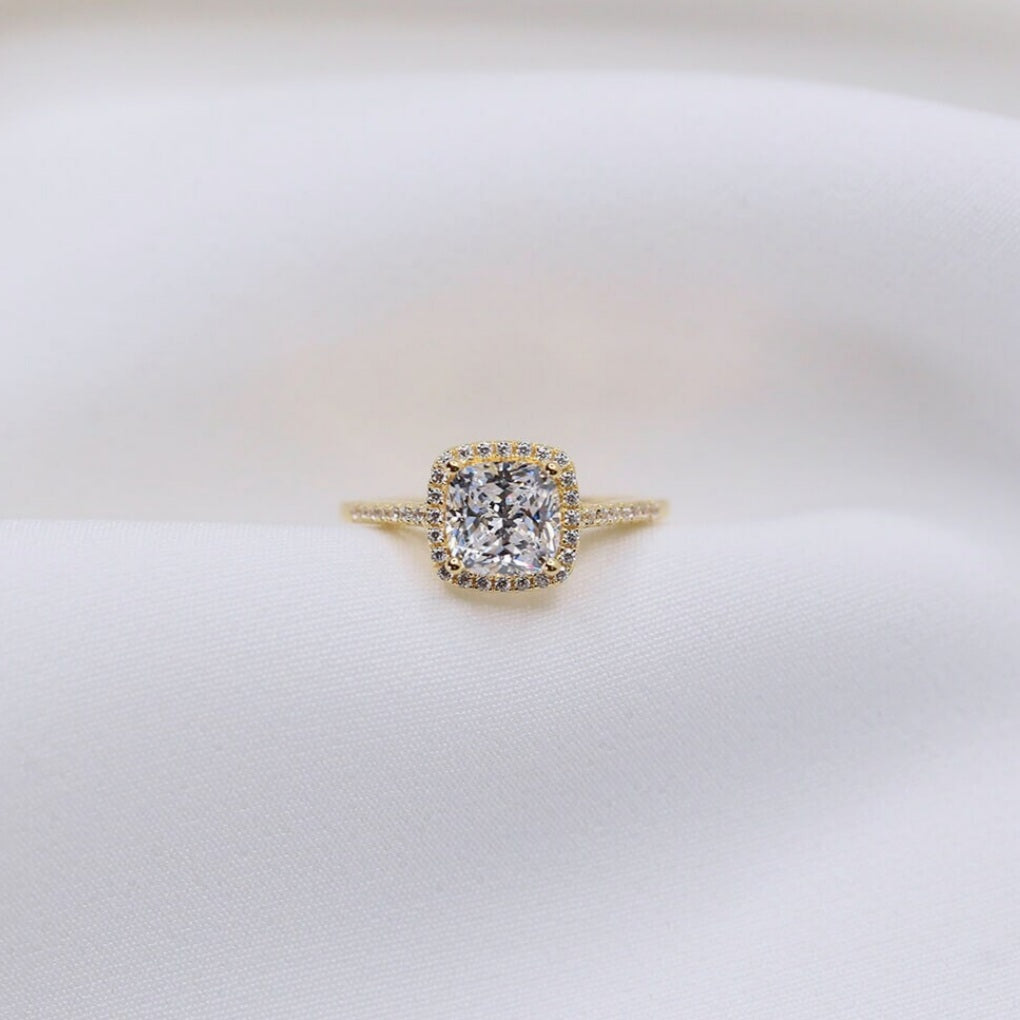 Brooklyn Halo ring