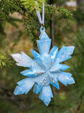 Load image into Gallery viewer, Snowflake Ornament