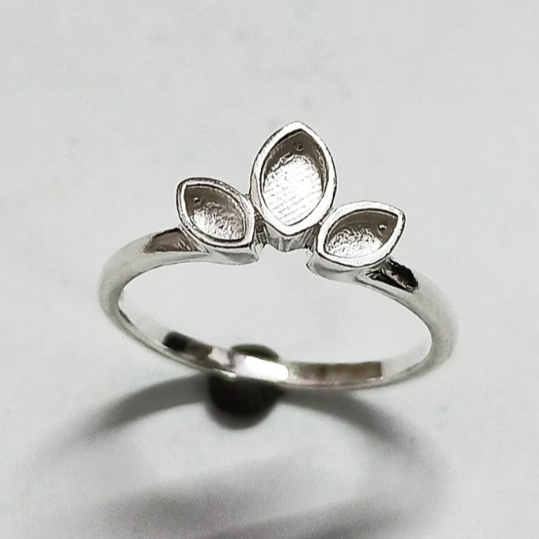 Triple Marquise