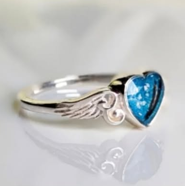 Angel Wings Heart ring