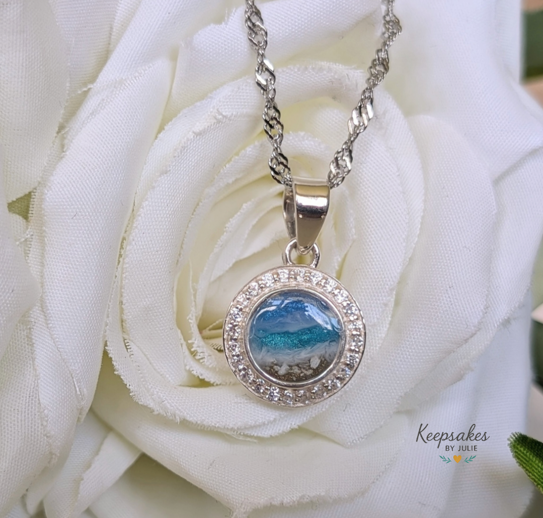 Round Halo Pendant with Chain - 8mm bezel