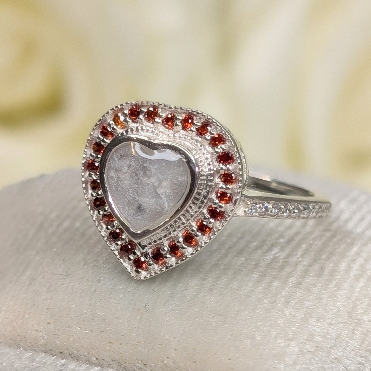 Halo Heart ring - 6mm Heart