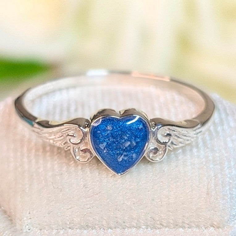 Angel Wings Heart ring - 6 mm heart