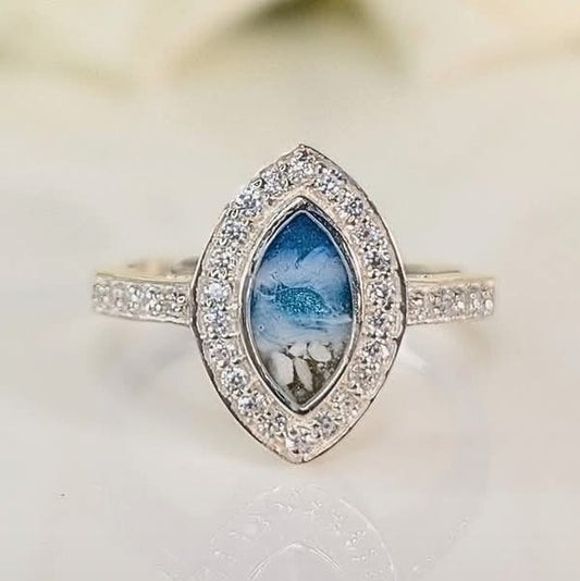 Marquise Halo ring - 4x8mm